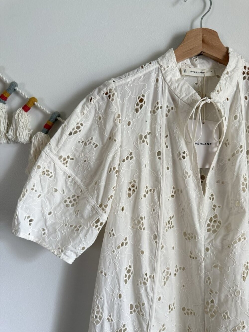 Everlane The Eyelet Midi Dress In Bone Floral Beach Feminine Vacation NWT M - Picture 7 of 12